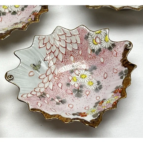 Antique Japanese Porcelain Hand Painted Serving Dishes (5) Meiji Era Scalloped - Picture 3 of 15